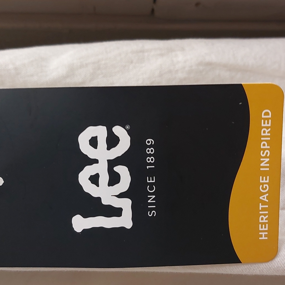 Lee Blouse sz Lg Ecru (each) Only One Left. - Picture 7 of 13